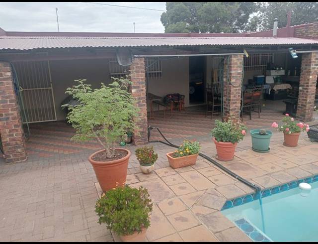 4 BEDROOM HOUSE FOR SALE IN SASOLBURG EXT 5